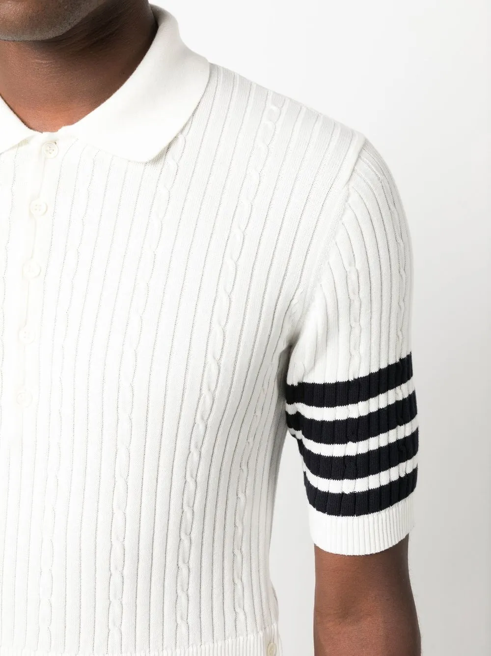 Herren Thom Browne 4-Bar Poloshirt Mit Zopfmuster 5 Herren Thom Browne 4-Bar Poloshirt Mit Zopfmuster – Bild 5