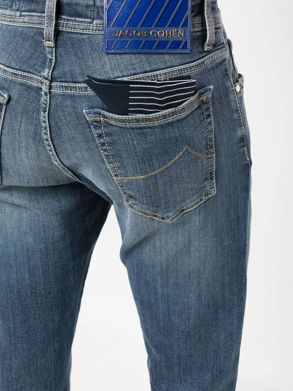 JACOB COHEN Herren Jacob Cohën Slim-Fit-Jeans Mit Logo-Patch 5 JACOB COHEN Herren Jacob Cohën Slim-Fit-Jeans Mit Logo-Patch – Bild 5