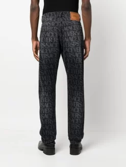 Herren Versace Straight-Leg-Jeans Mit Logo-Print 10 Herren Versace Straight-Leg-Jeans Mit Logo-Print -Modekollektions geschäft 19498480 44175737 1000