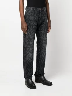 Herren Versace Straight-Leg-Jeans Mit Logo-Print 9 Herren Versace Straight-Leg-Jeans Mit Logo-Print -Modekollektions geschäft 19498480 44175745 1000