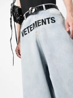 Herren VETEMENTS Baggy-Jeans Mit Logo-Print 9 Herren VETEMENTS Baggy-Jeans Mit Logo-Print -Modekollektions geschäft 20252833 50329767 1000